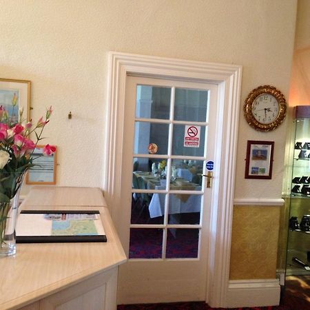 Grand Ash Hotel Llandudno Buitenkant foto