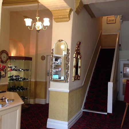 Grand Ash Hotel Llandudno Buitenkant foto