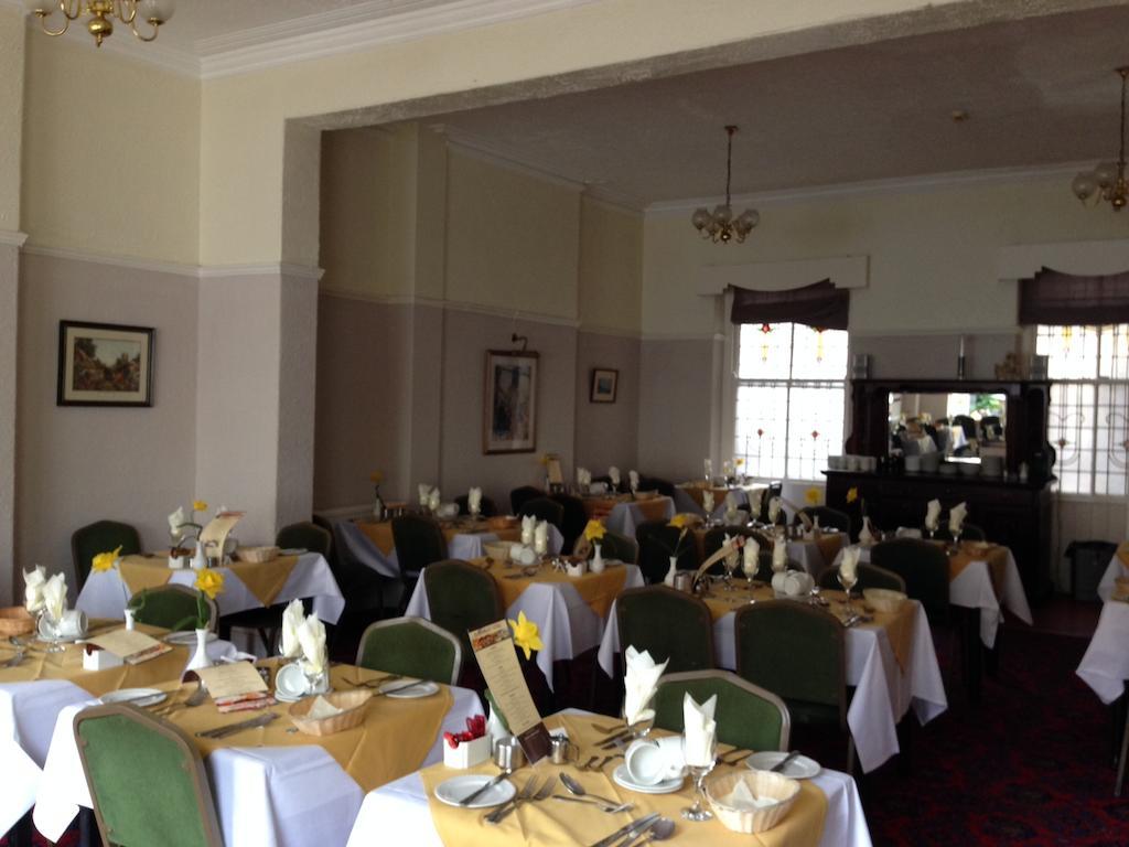 Grand Ash Hotel Llandudno Buitenkant foto
