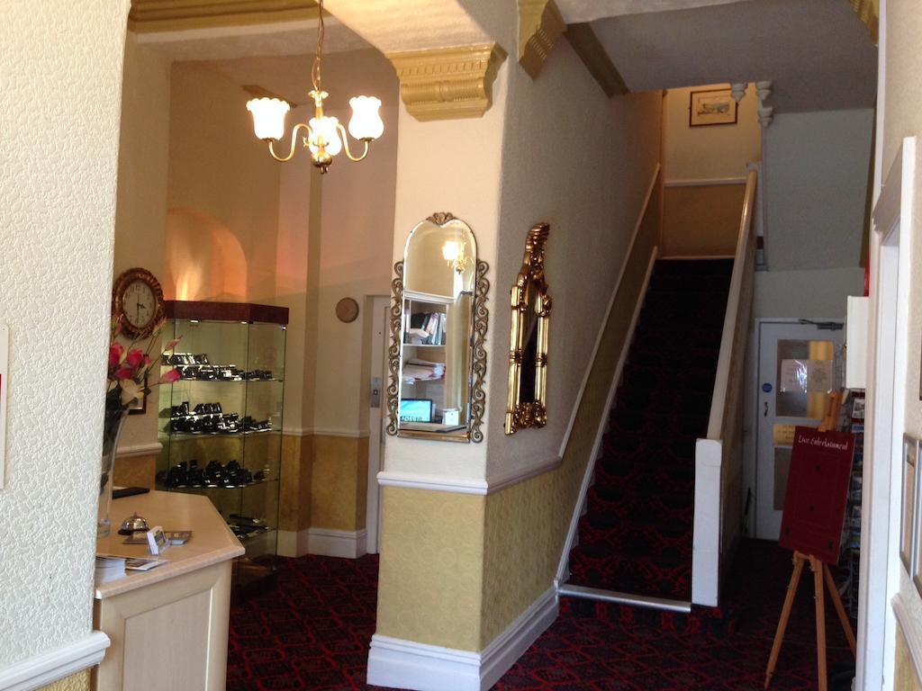 Grand Ash Hotel Llandudno Buitenkant foto