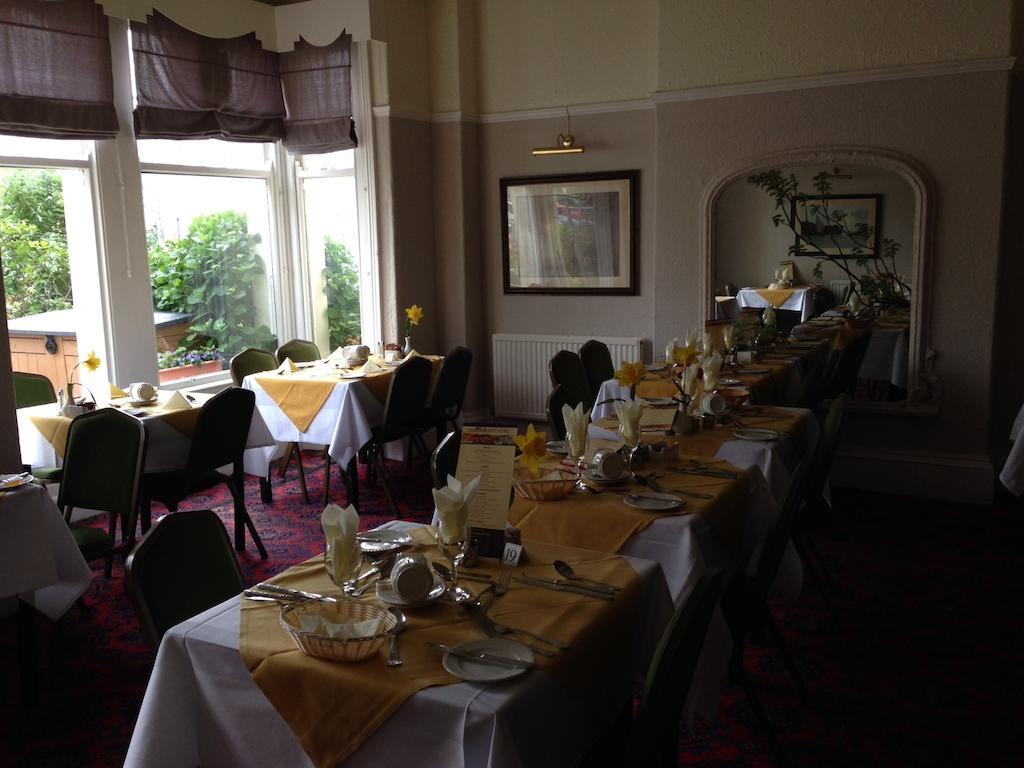Grand Ash Hotel Llandudno Buitenkant foto