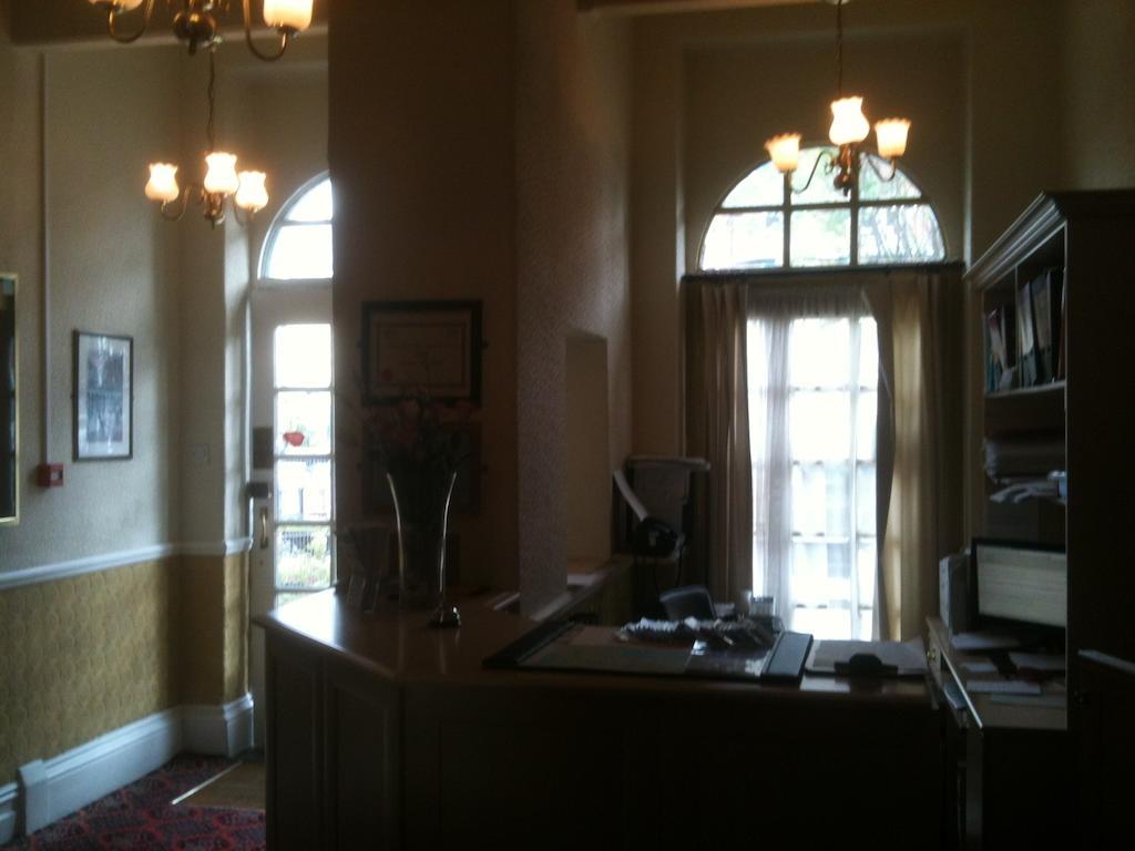 Grand Ash Hotel Llandudno Buitenkant foto