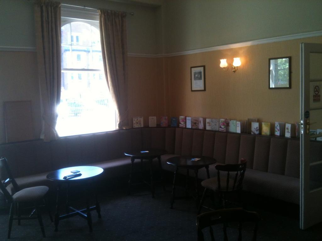 Grand Ash Hotel Llandudno Buitenkant foto