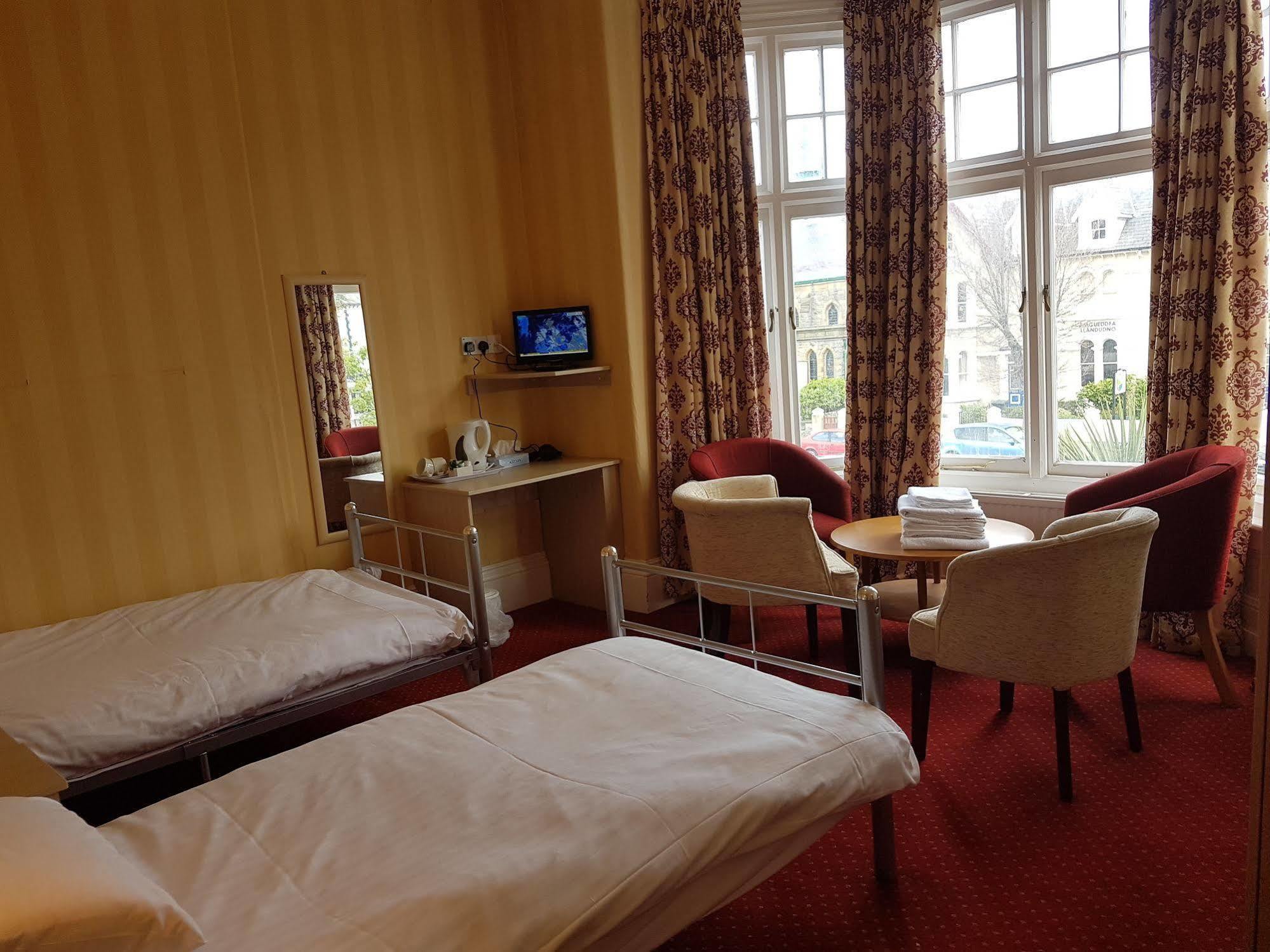 Grand Ash Hotel Llandudno Buitenkant foto
