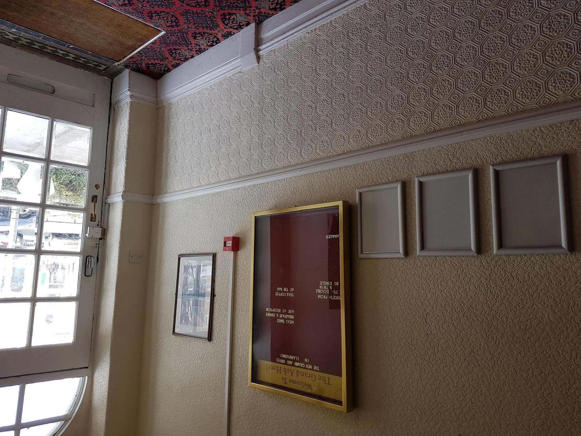 Grand Ash Hotel Llandudno Buitenkant foto